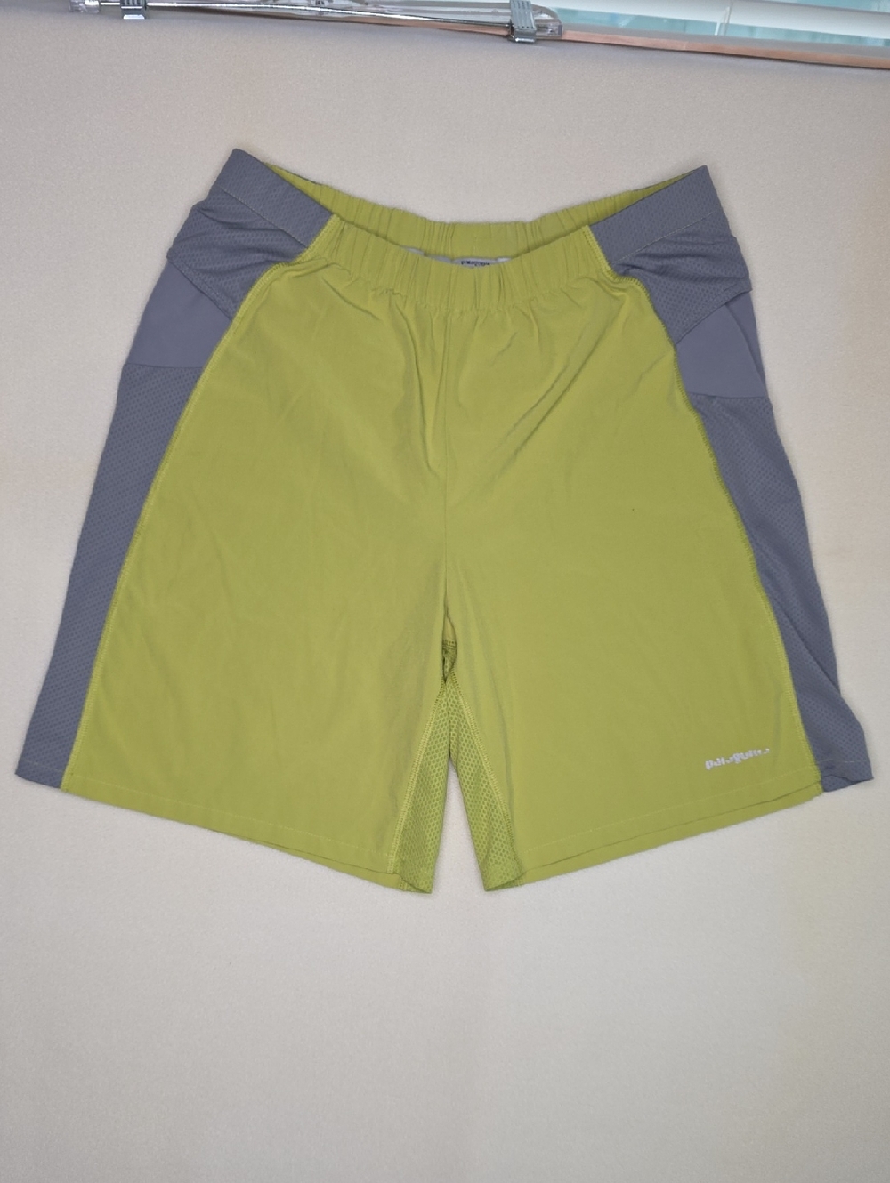 Patagonia Stride Pro 7" Mens Shorts Size M Medium Lined Green EUC